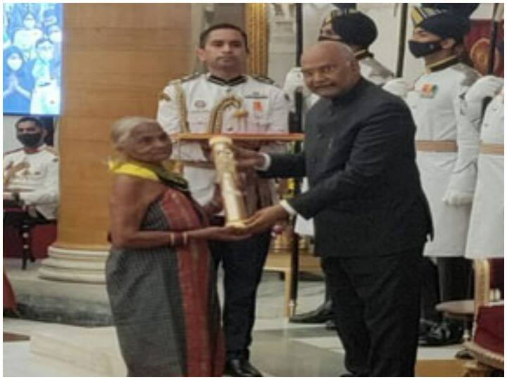 Environmentalist Tulsi Gowda received Padma Shri for serving the forests for the last six decades  Padma Awards: बीते छह दशकों से कर रही हैं जंगलों की सेवा, जानें पद्मश्री पाने वाली 'जंगलों की इनसाइक्लोपीडिया' की कहानी