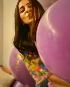 Rakul Preet Singh ने शेयर की बर्थडे सेलिब्रेशन की ये खास तस्वीरें, एक महीने बाद भी नहीं उतर पाया खुमार