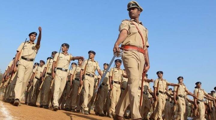 Rajasthan Police Constable Recruitment 2021 for 4438 posts registrations to begin today apply online at police.rajasthan.gov.in Rajasthan Police Constable Recruitment 2021: राजस्थान पुलिस कांस्टेबल के चार हजार से ऊपर पदों के लिए आज शुरू होंगे आवेदन