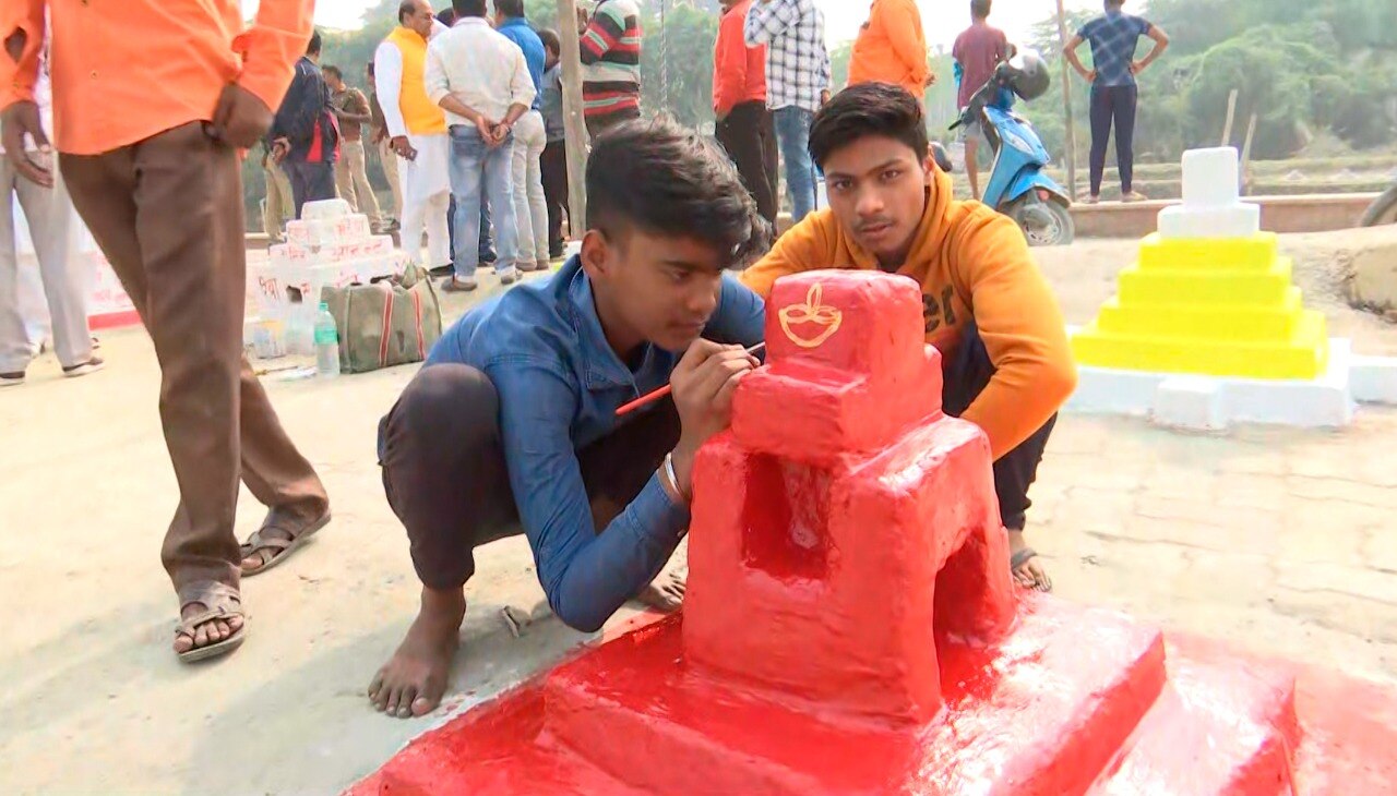 Chhath Puja 2021: कानपुर में छठ पर्व की भव्य तैयारी, जिला प्रशासन ने किया छुट्टी का एलान, घाटों को चमकाया