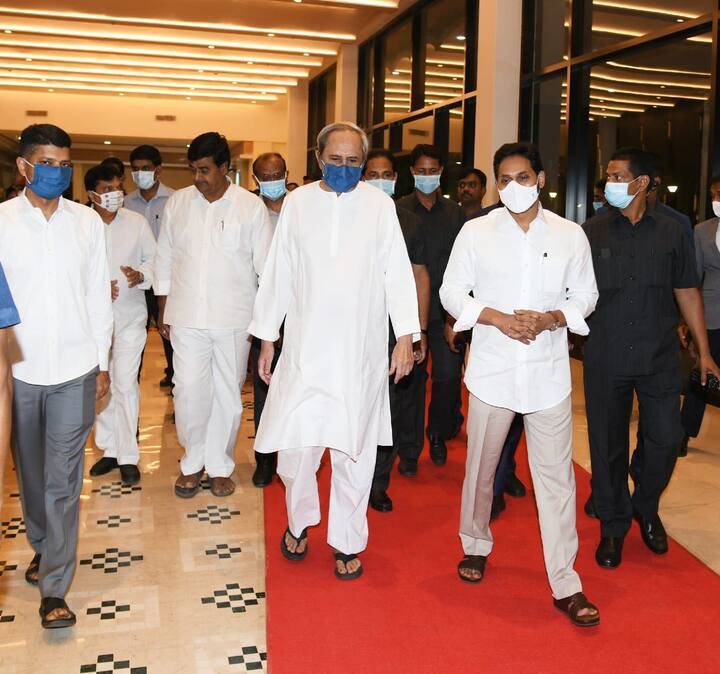 ఒడిశా సీఎంతో నవీన్ పట్నాయక్ తో సీఎం జగన్ సమావేశమయ్యారు.