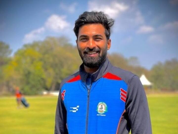 Syed Mushtaq Ali Trophy: टी-20 क्रिकेट का ऐतिहासिक रिकॉर्ड, स्पिनर अक्षय कारनेवर ने चार ओवर में नहीं दिया एक भी रन Syed Mushtaq Ali trophy: Akshay Karnewar create history as he bowls all four overs maiden Syed Mushtaq Ali Trophy: टी-20 क्रिकेट का ऐतिहासिक रिकॉर्ड, स्पिनर अक्षय कारनेवर ने चार ओवर में नहीं दिया एक भी रन