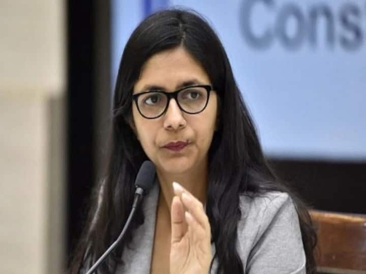 Wrong Alphabets on Scorty of Girl, Delhi Commission for Women Notice Delhi News : स्कूटी के नंबर के कारण लड़की का उत्पीड़न, महिला आयोग का परिवाहन विभाग को नोटिस