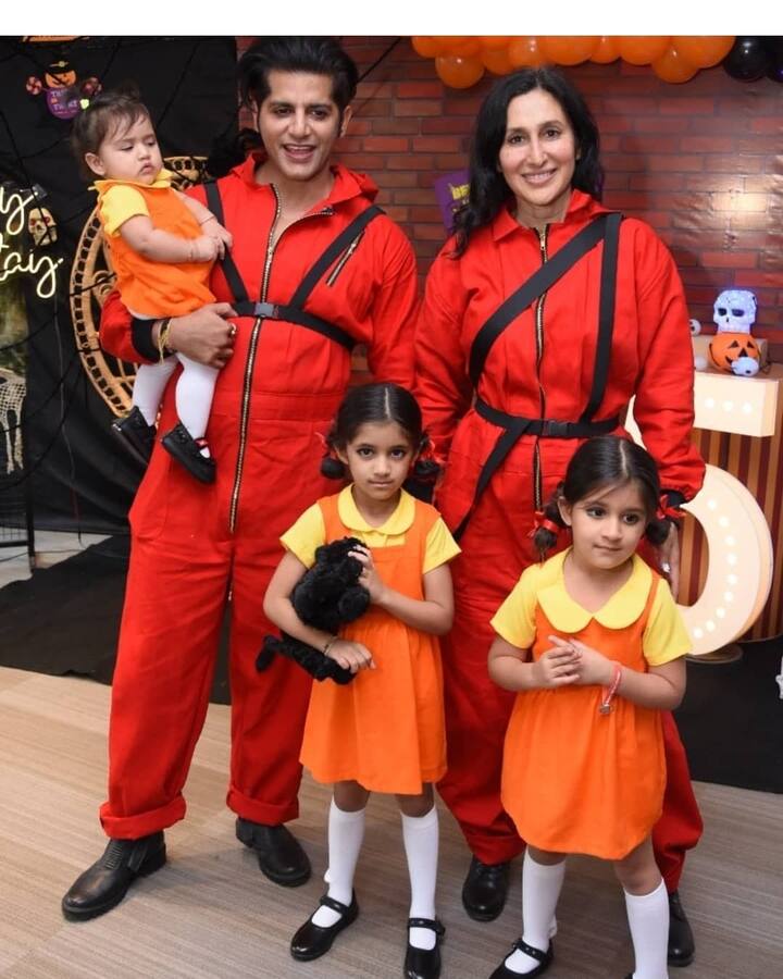 पार्टी में करणवीर बोहरा और उनकी पत्नी तीजे लाल और काले रंग के अटायर में तैयार हुए थे तो वहीं उन्होंने अपनी बेटियों को स्क्विड गेम की डॉल के तर्ज पर तैयार किया था.