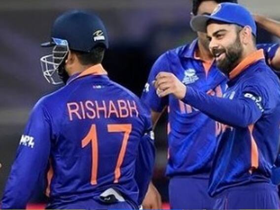T20 World Cup: जब गलती से बल्ले पर चढ़ बैठे Rishabh Pant, फिर जो हुआ उसका वीडियो अब सोशल मीडिया पर हो रहा वायरल T20 World Cup: जब गलती से बल्ले पर चढ़ बैठे Rishabh Pant, फिर जो हुआ उसका वीडियो अब सोशल मीडिया पर हो रहा वायरल