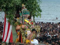 திருச்செந்தூரில் 4.30 மணிக்கு சூரசம்ஹாரம் - ஏபிபி நாடு யூடியூப் தளத்தில் நேரலை...!