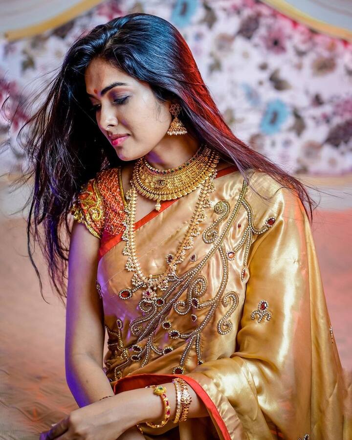 చిరంజీవి తన సినిమాలో దివికి ఆఫర్ ఇస్తానని బిగ్ బాస్ వేదికపై గతంలో ప్రకటించారు. (Image credit: Instagram)
