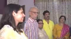 Chhath 2021: लखनऊ में छायी है छठ की छटा, सदियों से परंपरा निभा रहीं हैं महिलाएं | Hindi News