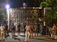 Ambanis Aantilia Residence: பாதுகாப்பு வளையத்தில் அம்பானி வீடு... இருவர் அட்ரஸ் விசாரித்ததால் பரபரப்பு!
