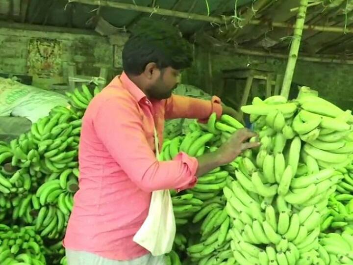 fruits and vegetables became expensive in Gorakhpur on the occasion of Chhath Puja 2021 Chhath Puja 2021: लोक आस्था के महापर्व 'छठ' पर पड़ी महंगाई की मार, फल और सब्जियों के दाम में भारी इजाफा