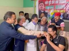 Amethi News: सपा विधायक राकेश प्रताप सिंह ने जूस पीकर तोड़ा अपना आमरण अनशन, अखिलेश यादव ने की फोन पर बात