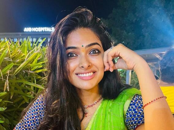 Divi Vadthya Photos: వెంకటేశ్వర స్వామి సన్నిధిలో బిగ్ బాస్ బ్యూటీ దివి Divi Vadthya Photos: వెంకటేశ్వర స్వామి సన్నిధిలో బిగ్ బాస్ బ్యూటీ దివి