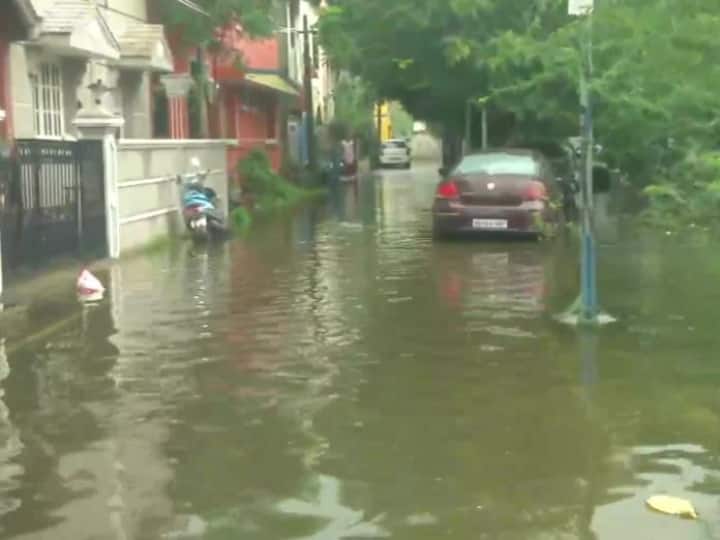 Heavy rainfall in some places in Tamil Nadu,Fishermen not advised to go towards south Andhra, schools and colleges ramain closed Tamil Nadu Rains: चेन्नई समेत कई शहरों में भारी बारिश से जनजीवन अस्तव्यस्त, मछुआरों को खास सलाह, स्कूल-कॉलेज भी बंद