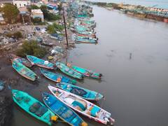 நாகப்பட்டினத்தில் பெய்த கனமழை - பள்ளிக்கு செல்லாத மாணவர்கள்...! கடலுக்கு செல்லாத மீனவர்கள்...!