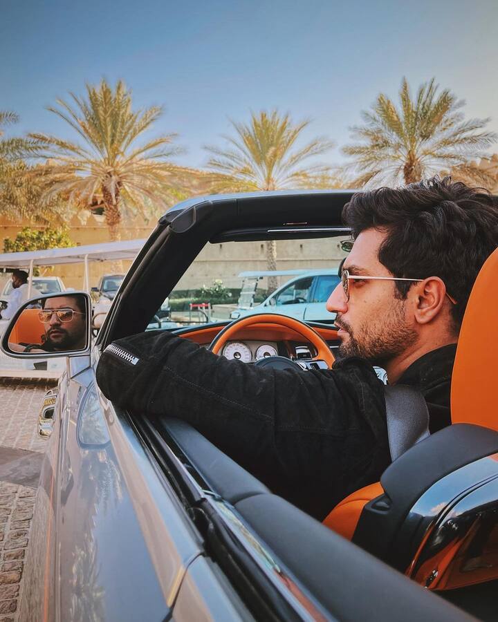 बॉलिवूडचे हे लोकप्रिय जोडपे डिसेंबरच्या पहिल्या आठवड्यात लग्नाच्या बेडीत अडकणार आहे. (photo : vickukaushal09/ig)