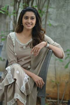 Tanya Ravichandran | வெண் மேகம் பெண்ணாக உருவானதோ.. தன்யாவின் போட்டோ கிளிக்ஸ்