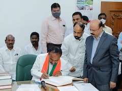 Eatala Rajender: హుజూరాబాద్ ఎమ్మెల్యేగా ఈటల ప్రమాణ స్వీకారం