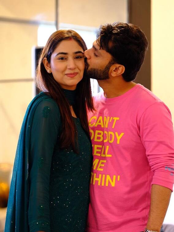 बर्थडे सेलिब्रेशन के लिए Rahul Vaidya संग श्रीनगर पहुंचीं  Disha Parmar