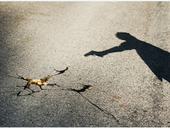  UP Crime News: फर्रुखाबाद में RSS नेता को अज्ञात हमलावरों ने मारी गोली, हालत गंभीर