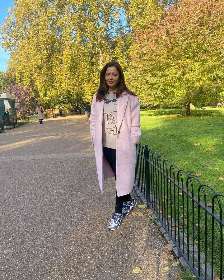 नेहानं मालिकांसोबतच मराठी, तमिळ, तेलगु आणि मलायम चित्रपटांमध्येही काम केलं आहे. (Photo Credit : @nehhapendse/Instagram)