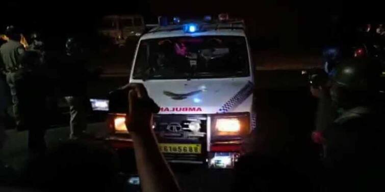 Alleged death of sick child in ambulance due to road blockade, 5 arrested Nadia Child Death allegation: অবরোধের জেরে অ্যাম্বুল্যান্সেই অসুস্থ শিশুর মৃত্যুর অভিযোগ, গ্রেফতার ৫