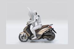 Airbag in Scooter Bike: अब बाइक और स्कूटर में भी मिलेगा एयरबैग, सेकेंड भर में खुलकर करेगा आपकी सुरक्षा