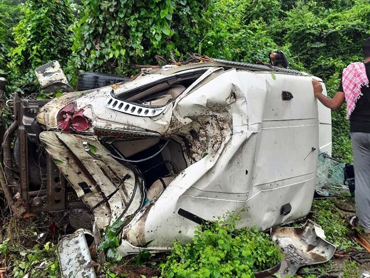 தஞ்சாவூரில் கனமழை - சுவர் இடிந்து 4 பேர் காயம்; ஜீப் கவிழ்ந்து 3 பேர் காயம்