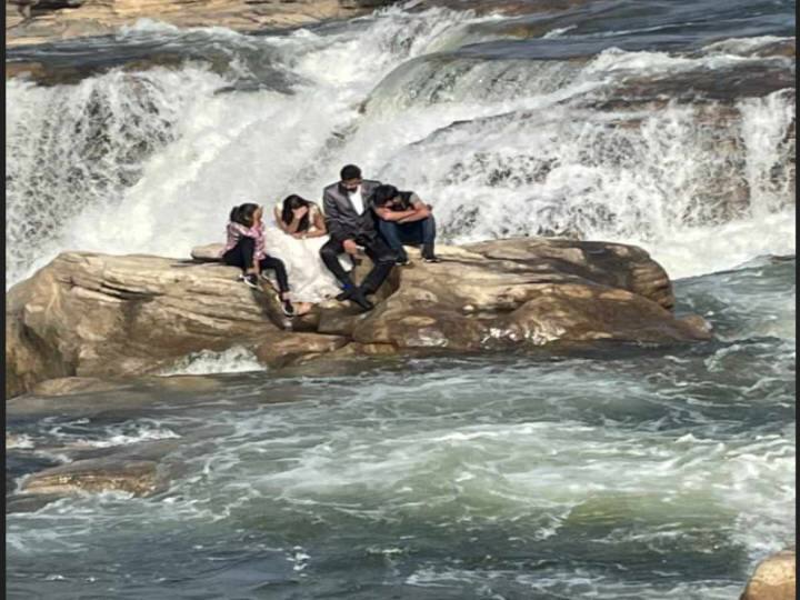 Chittorgarh Pre-wedding shoot bride and groom trapped in Ranapratap Sagar Dam Pre-wedding shoot : இப்படி பண்றீங்களேமா? திருமண போட்டோஷூட் செய்தபோது திறக்கப்பட்ட அணை..! சிக்கித்தவித்த ஜோடி!