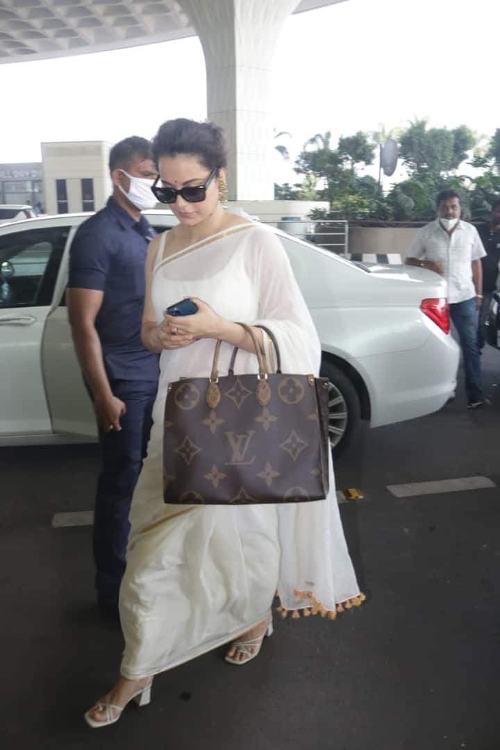 पद्म अवॉर्ड से सम्मानित होने के बाद कंगना ने सोशल मीडिया पर सभी का शुक्रिया अदा करते हुए अपना एक रिएक्शन वीडियो भी शेयर किया था.