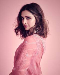 Deepika Padukone Celebrating Om Shanti Om :ओम शांती ओम चित्रपटाला 14 वर्ष पूर्ण, दीपिकाने सोशल मीडियावर शेअर केली एक खास पोस्ट