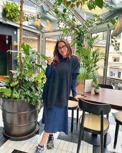 Neha Pendse : अभिनेत्री नेहा पेंडसेचा वेकेशन मोड ऑन, पाहा लंडन मध्ये नेहा काय धमाल करतेय