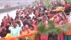 Chhath 2021: दिल्ली में विधि-विधान से सूर्य देवता को दिया गया अर्घ्य | Ground Report