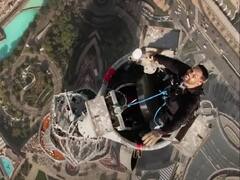 Will Smith Photo: বিশ্বের সবচেয়ে উঁচু ভবন বুর্জ খলিফার চূড়োয় হলিউড তারকা! ঝড়ের গতিতে ভাইরাল ছবি