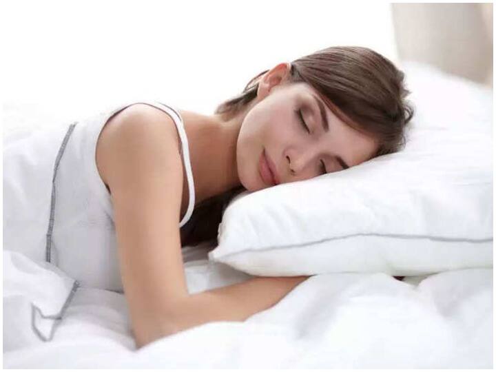 Health Care Tips, Follow these Tricks if you can't Sleep at Night And Good Sleep Tips Health Care Tips: रात को नींद न आने पर अपनाएं ये ट्रिक्स, पलक झपकते ही आएगी नींद