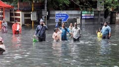 Chennai: টানা বৃষ্টিতে বিপর্যস্ত চেন্নাই, মৃত ১৪ | Bangla News