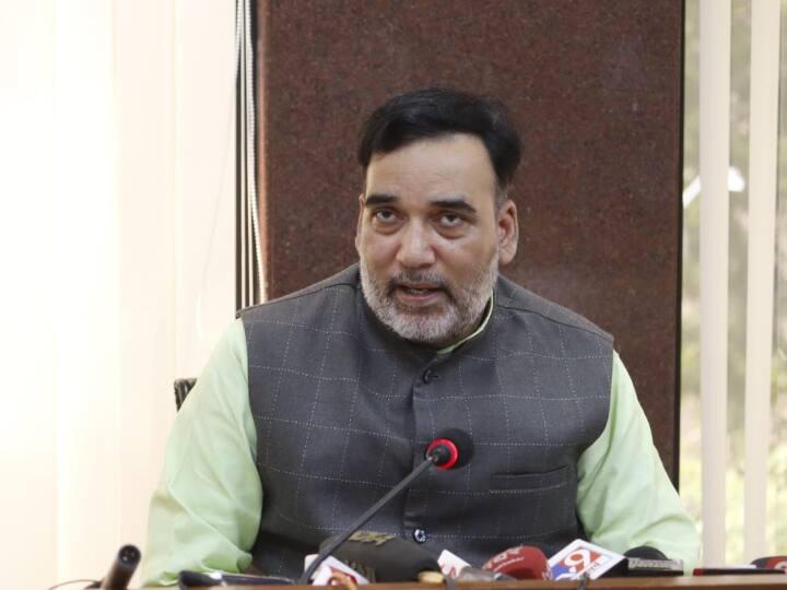 Delhi Pollution Gopal Rai started campaign against burning of garbage in the open Delhi Pollution: खुले में कचरा जलाने के खिलाफ एक महीने लंबा चलने वाला अभियान शुरू, गोपाल राय ने दिखाई हरी झंडी
