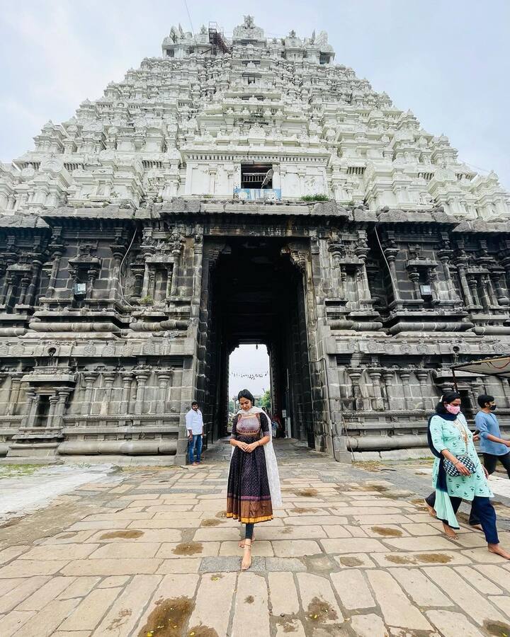 దివి వైద్య బ్యూటీఫుల్ పిక్స్ (Image credit: Instagram)