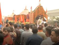 UP की सीमा पर मां अन्नपूर्णा की पुनर्स्थापना यात्रा का भव्य स्वागत