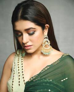 Sanskruti Balgude : 'धागे तोड़ लाओ चांदनी से नूर के..' संस्कृतीच्या कॅपशनने वेधलं सर्वांचं लक्ष