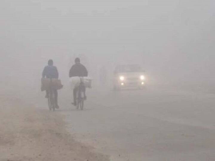 Know Today UP top cities Weather and pollution report Lucknow, varanasi, prayagraj, gorakhpur, kanpur UP Weather Today: यूपी में गिर रहा न्यूनतम तापमान, कई शहरों में छाया कोहरा, जानें मौसम का हाल