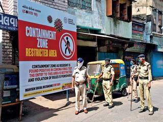 An area in Ahmedabad has been declared a micro containment zone after four months અમદાવાદમાં કોરોનાના કેસમાં વધારો, ચાર મહિના બાદ એક વિસ્તારને માઈક્રો કન્ટેનમેન્ટ ઝોન કરાયો જાહેર