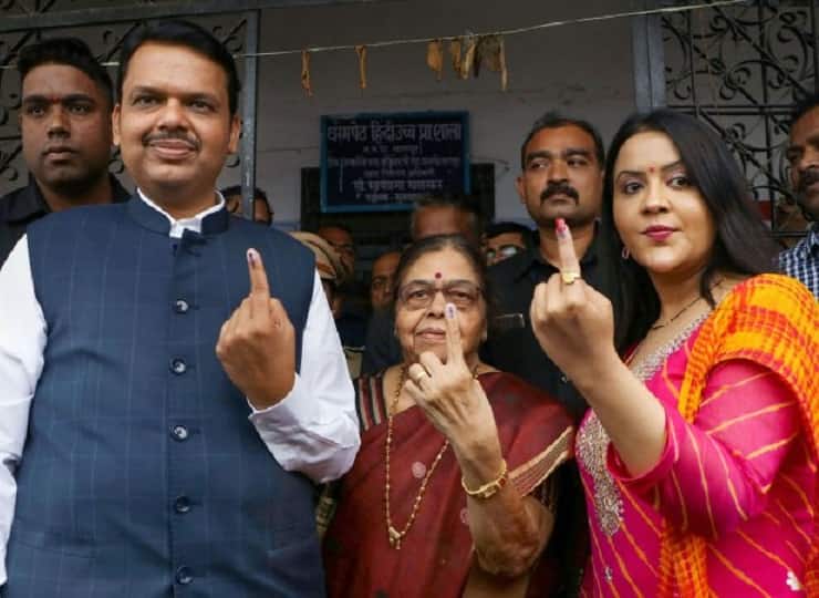 'Delete Tweets In 48 Hrs With Unconditional Public Apology': Amruta Fadnavis' Defamation Notice To Nawab Malik Amruta Fadnavis Send Defamation Notice Against Nawab Malik For Alleging Connection With Drug Peddler 'Delete Tweets In 48 Hrs With Unconditional Public Apology': Amruta Fadnavis' Defamation Notice To Nawab Malik