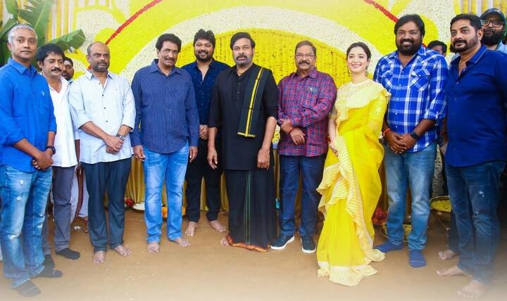 చిరంజీవి, తమన్నా, మెహర్ రమేష్, కె.ఎస్. రామారావు, అనిల్ సుంకర, ఇతర యూనిట్ సభ్యులు (Courtesy : AK Entertainments)