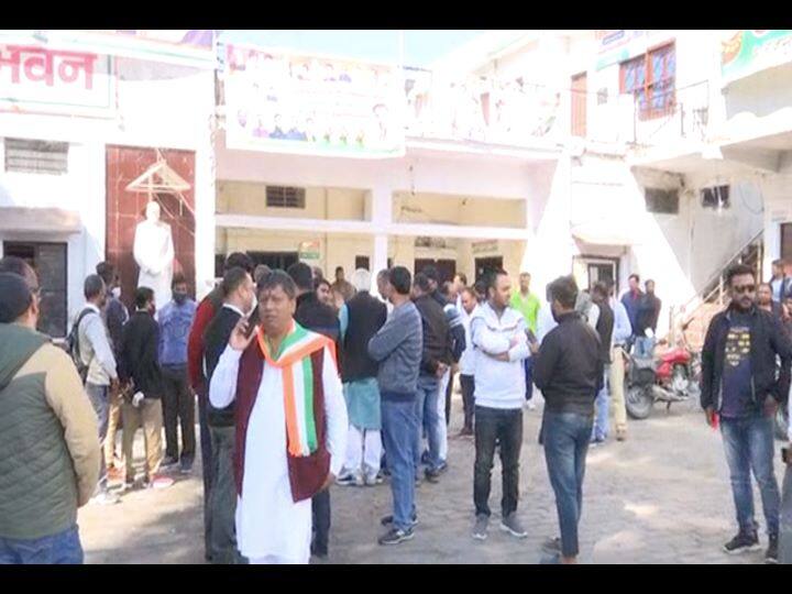 Uttarakhand: कांग्रेस के पर्यवेक्षक टटोल रहे नेताओं का मन, सही प्रत्याशियों के चयन के लिए अपनाया गया है फॉर्मूला Uttarakhand, Dehradun, congress started exercise to decide ticket on assembly Seat ANN Uttarakhand: कांग्रेस के पर्यवेक्षक टटोल रहे नेताओं का मन, सही प्रत्याशियों के चयन के लिए अपनाया गया है फॉर्मूला