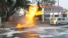 નવસારીના ગ્રીડ વિસ્તારની ગેસ લાઈનમાં આગ, આગ લાગવાનું કારણ અકબંધ, જુઓ ગુજરાતી ન્યૂઝ