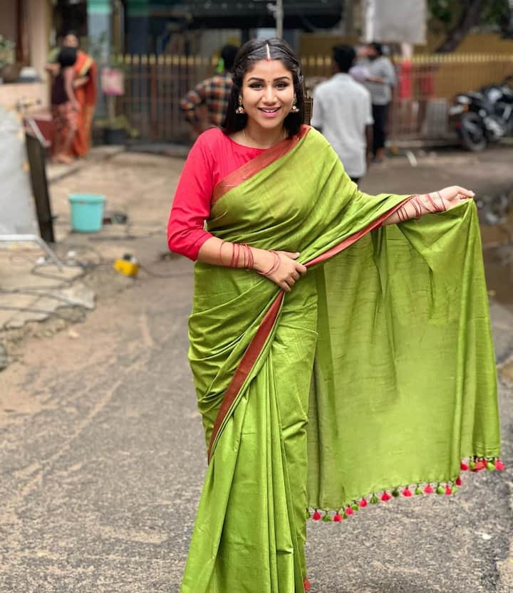 ஓவியத்தைத் திரை மறைவில் ஒழித்து வைப்பதேனம்மா