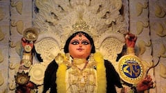 Jagadhatri Puja 2021: অষ্টমীতে জগদ্ধাত্রী পুজো চন্দননগর-কৃষ্ণনগরে, বেলুড়ের সারদাপীঠে বিশেষ সন্ধ্যারতি | Bangla News