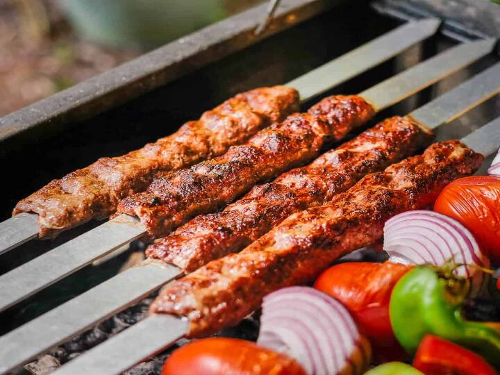 Gujarat Vadodara municipal corporation remove non-veg food from public display அதிர்ச்சி.. அசைவ உணவுகளை காட்சிப்படுத்த தடை.. எங்கு தெரியுமா..?