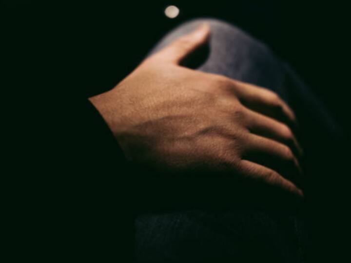 Gonda News: शादी का झांसा देकर एक साल से रेप करता रहा वर्दीधारी, पीड़िता ने लगाया आरोप gonda police constable allegedly raped women for a year in name of marriage ANN Gonda News: शादी का झांसा देकर एक साल से रेप करता रहा वर्दीधारी, पीड़िता ने लगाया आरोप