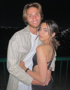 Anurag Kashyap की बेटी Aaliyah Kashyap बॉयफ्रेंड संग बीकानेर में मना रहीं वेकेशन, सोशल मीडिया पर वायरल हुई रोमांटिक तस्वीरें